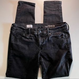 GAP 1969 legging Jean, black, size 30r, excellent pre-owned condition